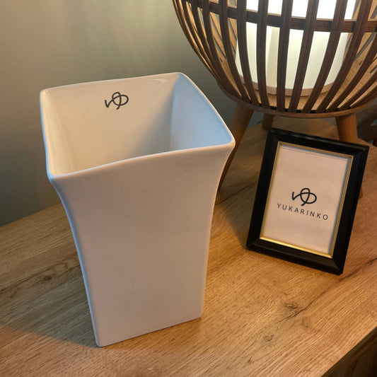 Wazon kanciasty – Majolika Nieborów x Yukarinko