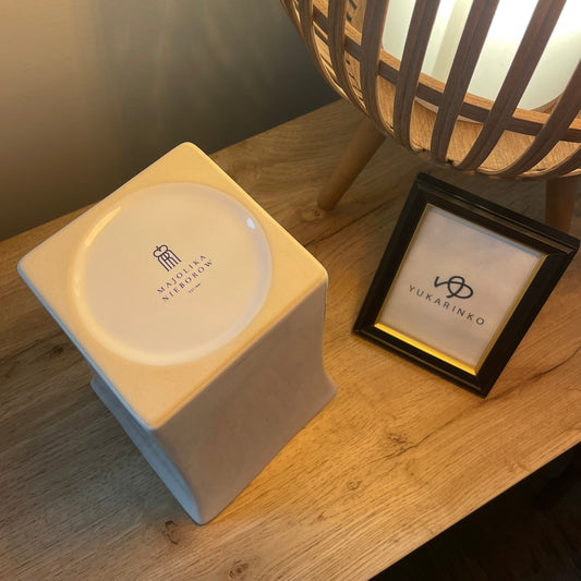 Wazon kanciasty – Majolika Nieborów x Yukarinko